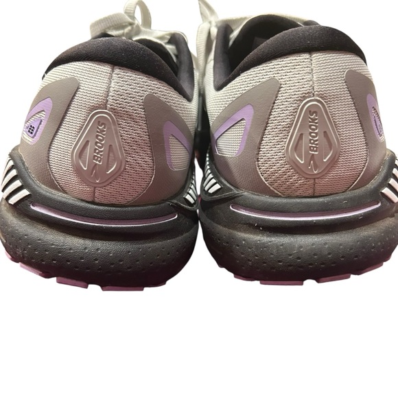 Brooks Women's Adrenaline GTS Running Shoes - Picture 5 of 9